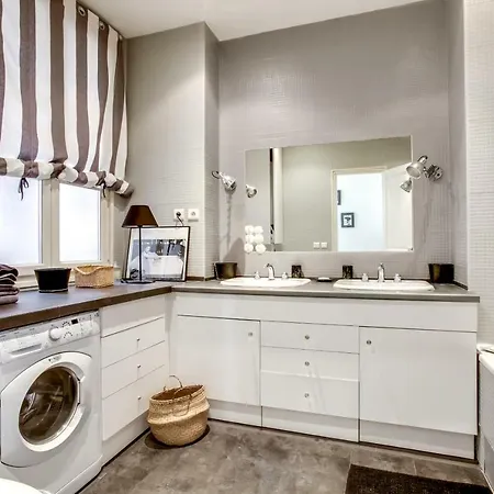 Appartement Avenue Victor Hugo *